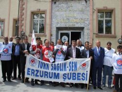 ‘Kamburlardan hizmeti kurtarın'