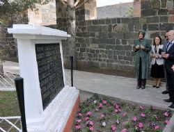 Gül'den Nene Hatun'un Kabrine ziyaret