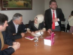 Güleç ilahi aşkı anlattı