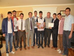 Bar'ın rakibi yok…