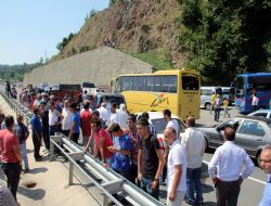 Üst geçit için yol kapattılar 