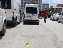 Elektrik direğine çıkarak intihar etmek istedi