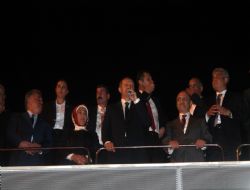'Milletimize dağları delerek geldik'