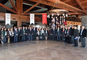 Doğu'da Hukuk Zirvesi