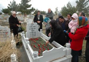 Yılmaz dua ve gözyaşlarıyla anıldı