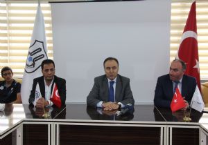 ‘Erzurumlu Futbol takımına sahip çıkmalı'