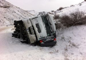 Kağızman yolunda trafik kazası: 2 yaralı