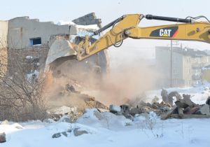 Yakutiye'de 44 metruk bina yıkılacak