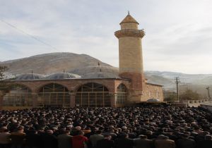 ‘Öğrencilerini yetim bıraktı'