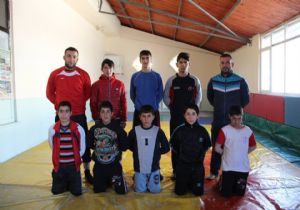 Oltu Güreş Takımı şampiyonluk için mindere çıkacak