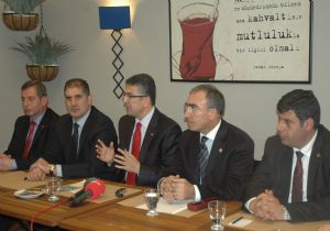 MHP'li adaylar basınla buluştu 
