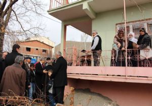 Bakan annesinden geleneksel uğurlama