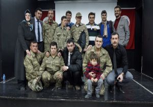 Engellilerin gösterisi gözyaşlarıyla izlendi