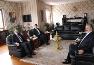 Özafşar: ‘Din görevlisi kendini yenilemeli'