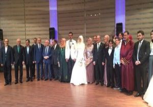 Aksak Ailesi'nin mutlu günü