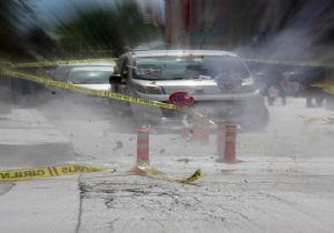 Polis şüpheli paketi imha etti