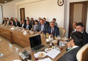 Erzurum'un eğitim vizyonu sorgulandı