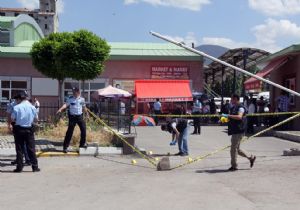 Şükrüpaşa'da sıra kavgası kanlı bitti