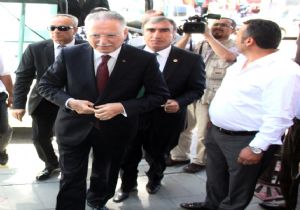 Ekmeleddin İhsanoğlu Erzurum'da