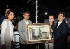 Güllüce'den “İsrail'e tepkili” bayram mesajı