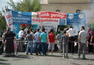 Palandöken Belediyesi ekmeğini halkla bölüştü