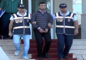 Adliyede paralel yapı operasyonu 