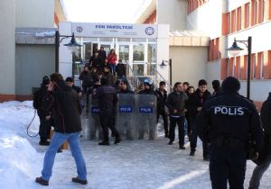 Üniversitede Çakıroğlu tepkisi