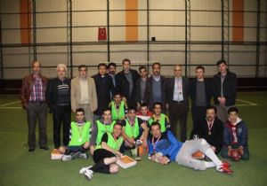 Şampiyonluk kupası Akdağspor'un oldu