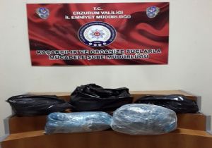 Uyuşturucu satıcıları tutuklandı