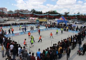 Erzurum'da sokak futbolu heyecanı yaşandı