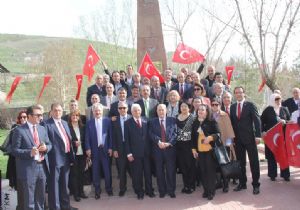 Yanıkdere'den Dünya'ya sesleniş