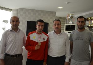 Başarılarıyla Erzurum'un gururu oldu