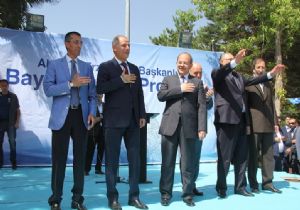 AK Parti'de coşkulu kutlama