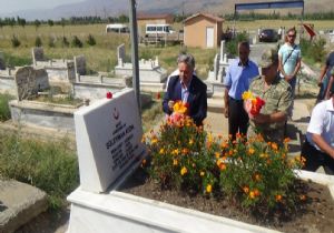 İlk şehide vefa