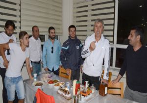 Erzurumspor yöneticilerinden Durmuş'a jest