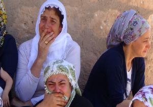 Şehidin baba ocağında kürtçe ağıtlar yükseldi