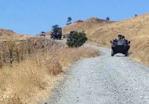 Karayoluna döşenen patlayıcılar imha edildi