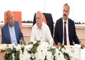 Sekmen'den Erzurum esnafına övgü