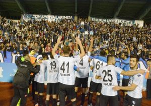 Erzurumspor'da Erzin sevinci