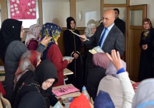 Korkut'tan Kuran Kursu öğrencilerine destek