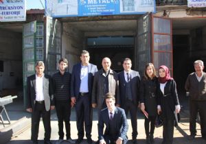 AK Gençlerden ‘güllü' tanıtım