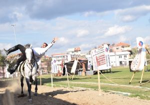 Atlı Okçuluk Şampiyonası nefes kesti 