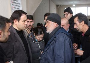 ‘Peygamberimize hakaret eden bizden değildir'