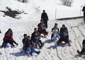 Liselilerden ‘'Kardeşliğe Uzanan El'' 