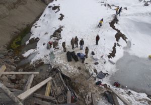 Ağrı-Erzurum  yolunda kaza: 3 ölü