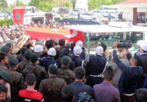 ‘Bu vatanı asla böldürmeyeceğiz'
