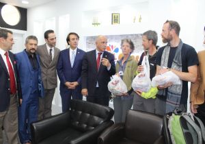 Ilıcalı Fransız Turistlere Erzurum'u tanıttı