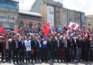 Gökçan, 1 Mayıs İşçi Bayramını kutladı