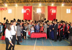 Narman MYO'da Mezuniyet Coşkusu