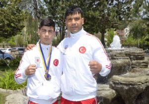 Otçu gümüş madalyayla döndü